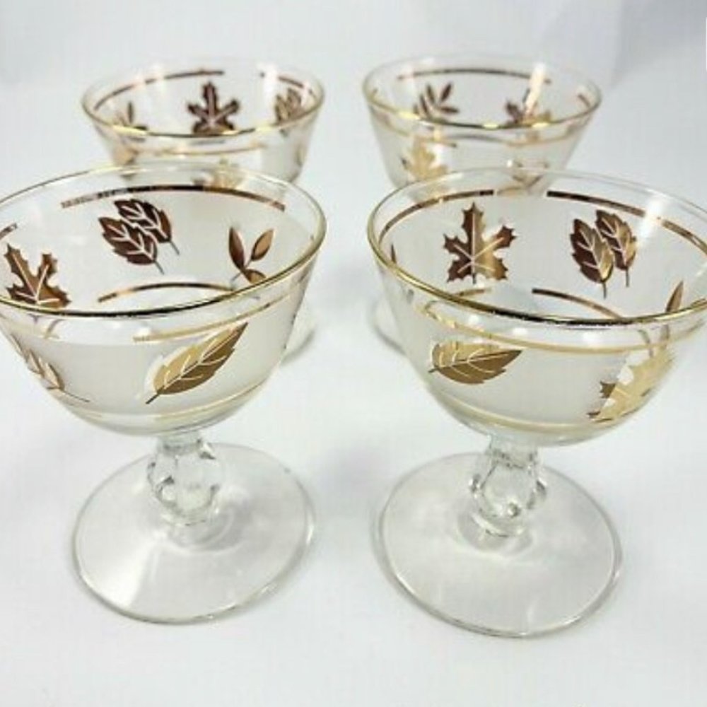 Vintage Libby 8 oz Clear  Gold  Leaf Goblets